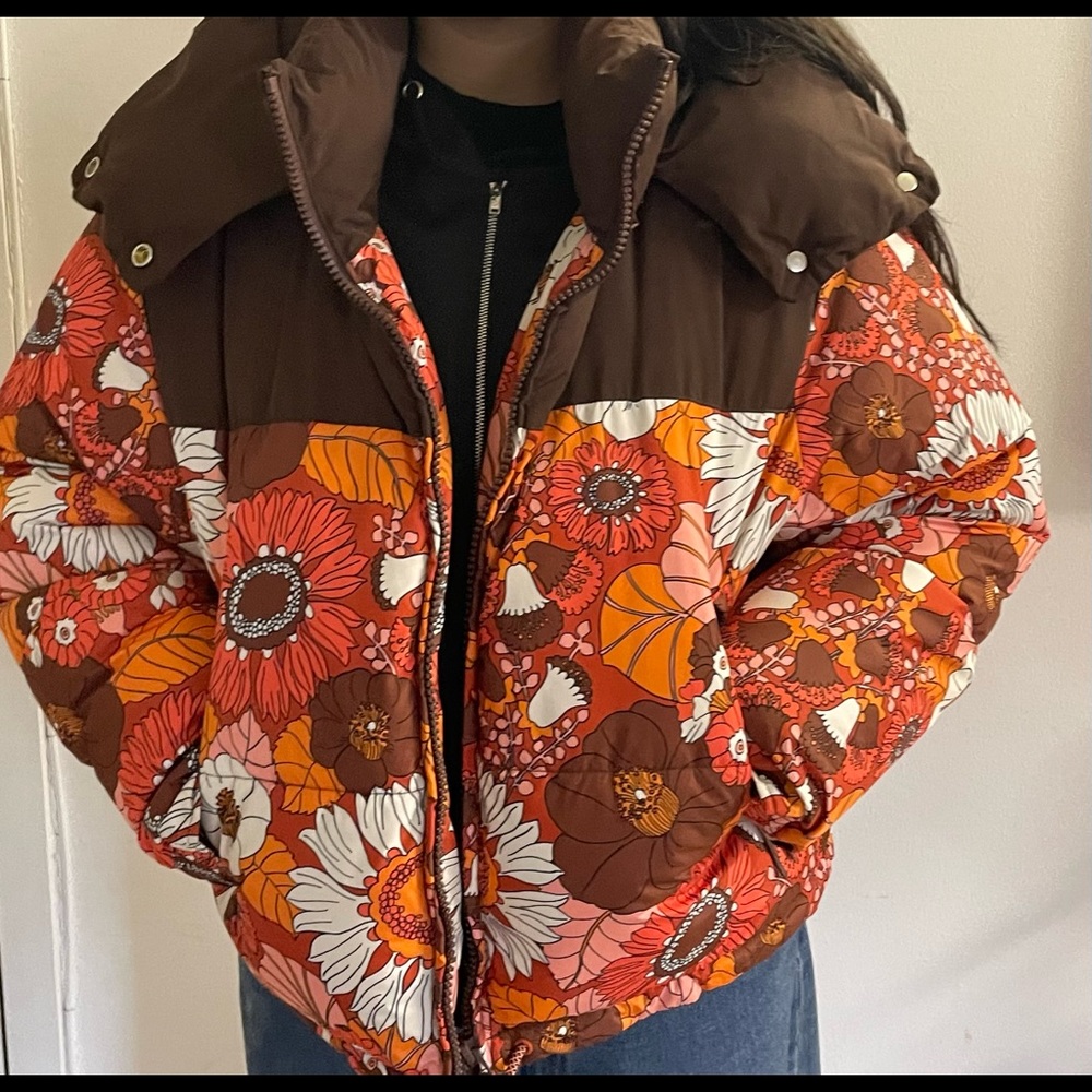 Beautiful Zara puffer jacket size medium.